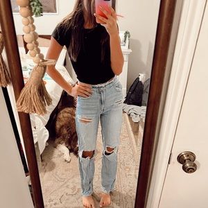 Super cute ripped baggy jeans!!